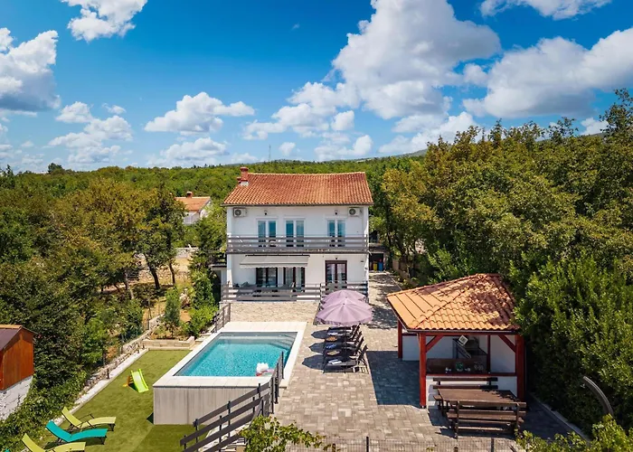 Natali With Pool And Sea View - Happy Apartman Šmrika