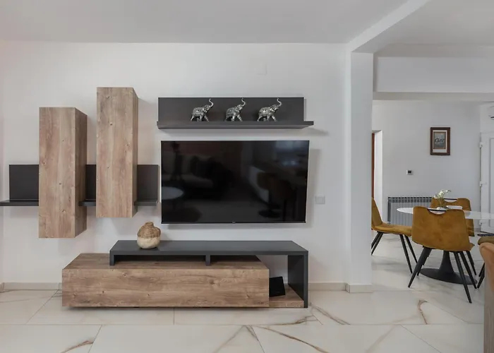 Natali With Pool And Sea View - Happy Apartman