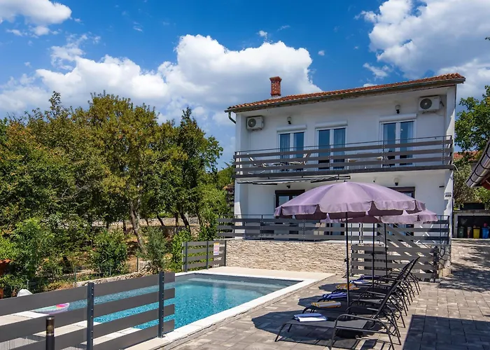 Natali With Pool And Sea View - Happy Apartman *