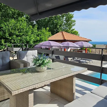 Natali With Pool And Sea View - Happy * Šmrika