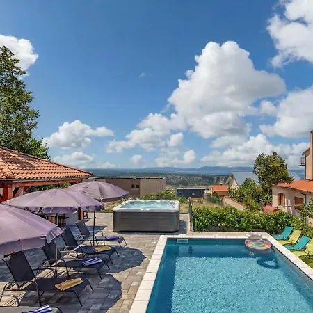 Natali With Pool And Sea View - Happy Apartmán Šmrika