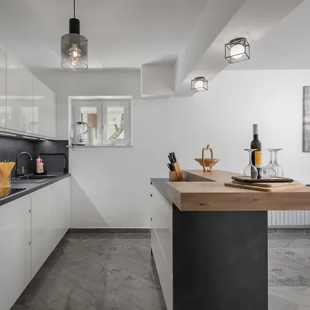 Appartement Natali With Pool And Sea View - Happy