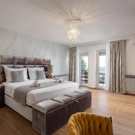 Apartmán Natali With Pool And Sea View - Happy *