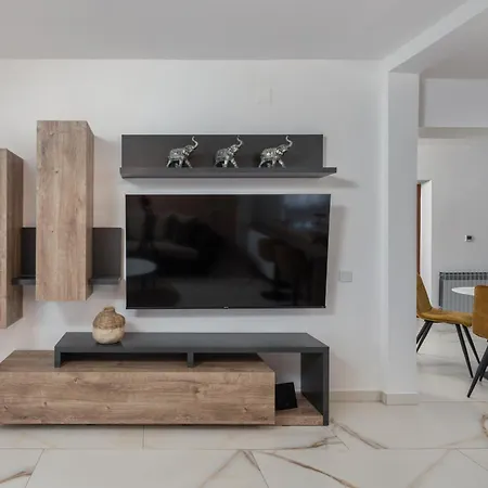 Natali With Pool And Sea View - Happy Appartement