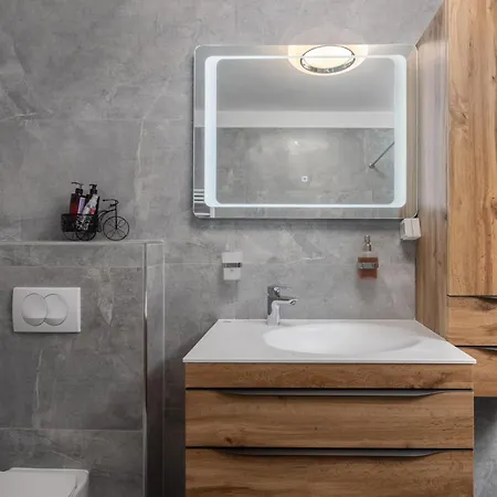 Natali With Pool And Sea View - Happy Šmrika