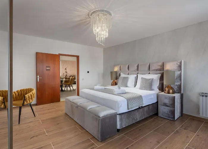 Apartment Natali With Pool And Sea View - Happy *